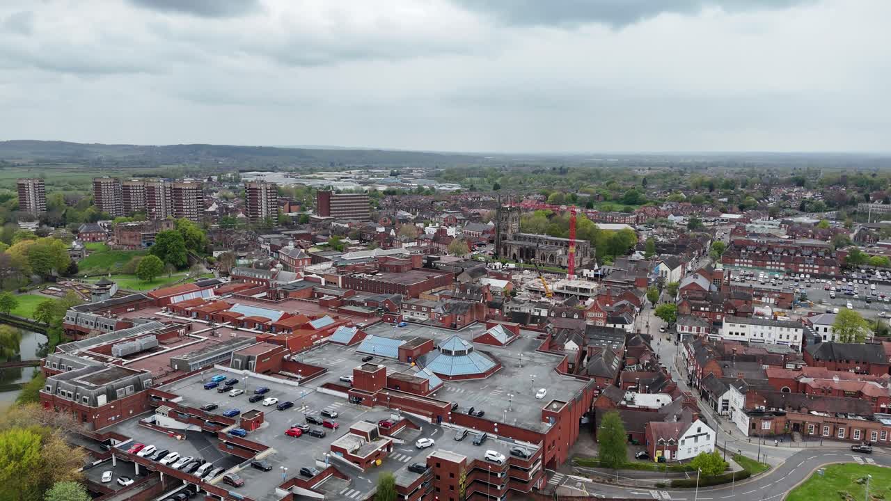 다층 주차장 워스 스태퍼드셔, 영국 드론