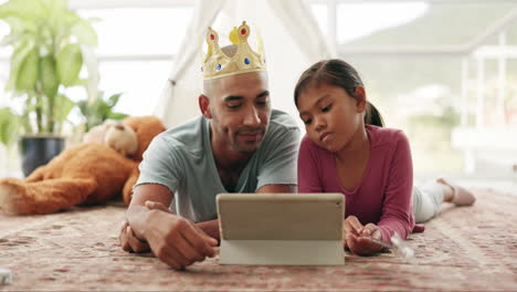 Tablet,-Familie-Und-Vater-Mit-Mädchen-Auf-Einem-Bett