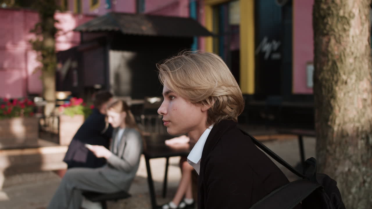 사랑에 빠진 십대 소년