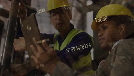 animación de números y procesamiento de datos sobre diversas personas que trabajan en el almacén