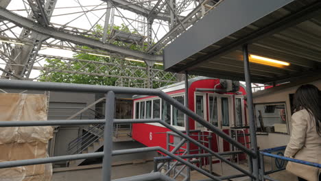 In-Wien,-Österreich,-Vorbei-Am-Stand-Des-Riesenrads