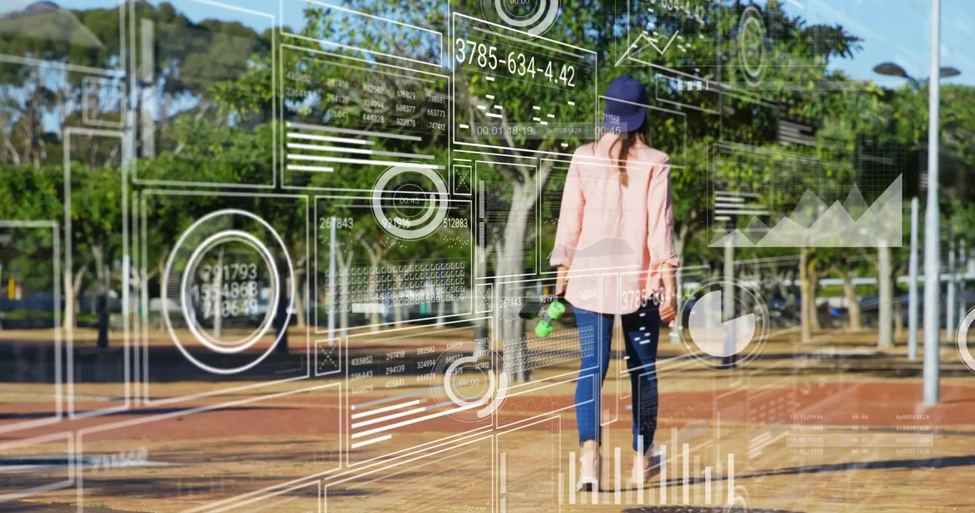 Donna che porta una lavagna verde e inizia a camminare verso sinistra, con indicatori HUD che si spostano con il movimento mostrando dati tecnici.
