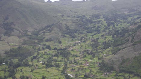 Zoomed-in-shot-of-Pisac-Valley