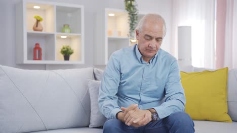 el viejo pesimista está confundido en casa.