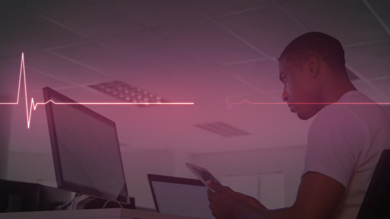 animación de la línea de vida sobre los hombres usando computadora