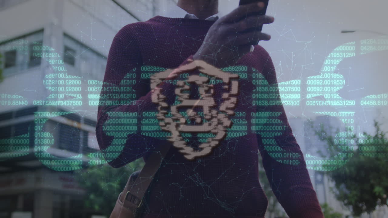 анимация замка онлайн-безопасности над человеком со смартфоном и велосипедом на городской улице