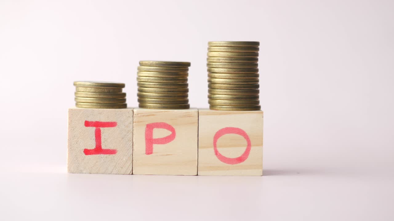 이포 텍스트, 동전 어리로 된 나무 블록에 대한 초기 공개 제안