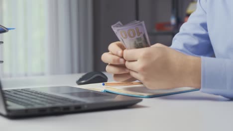 hacer cálculos financieros.