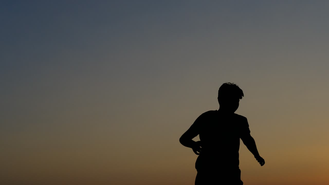 열광적인 우승자 실루 ⁇