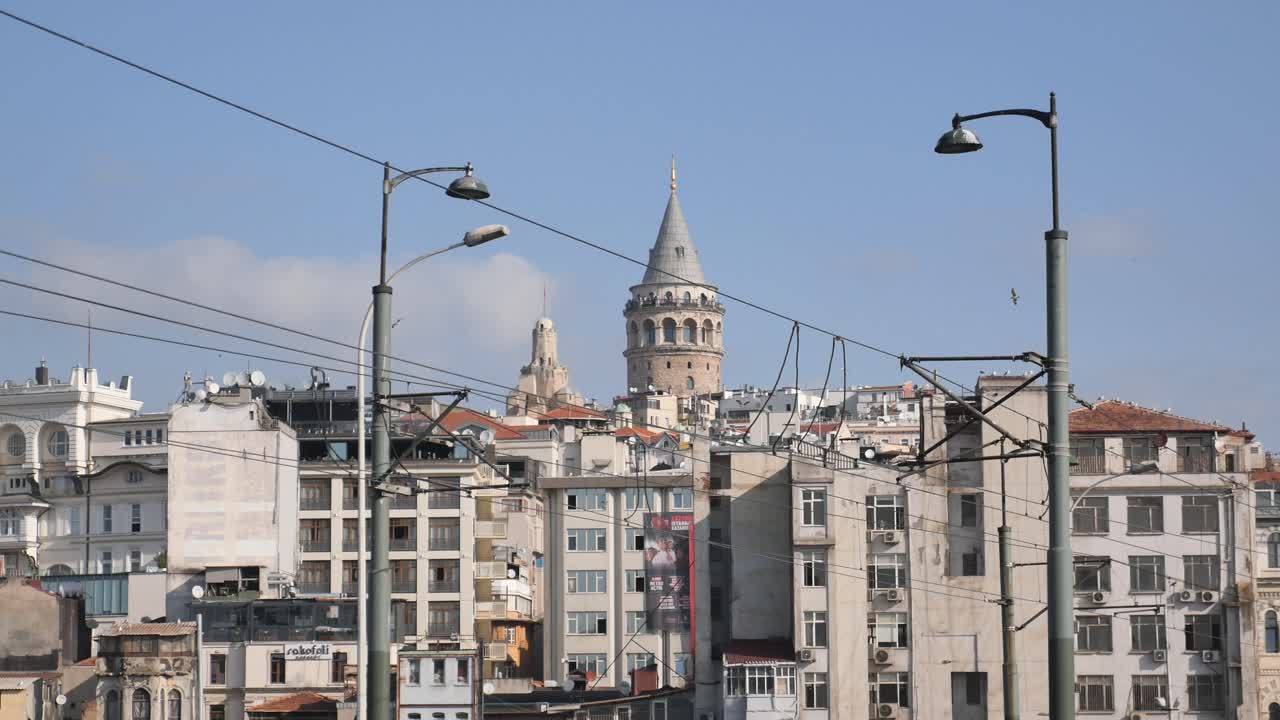 el paisaje urbano de estambul con la torre galata