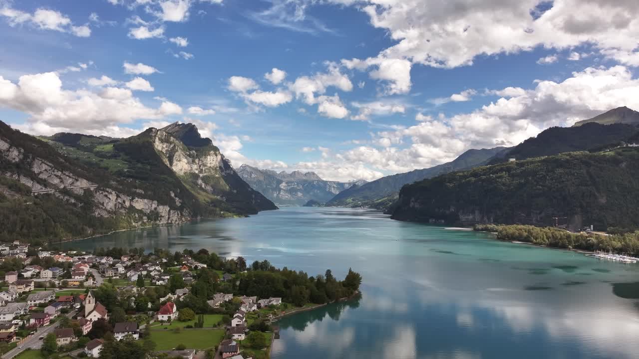 Clean water river -Lake view of Walensee, Wessen, Amden, Quinten, Mols, Walenstadt, Schweiz