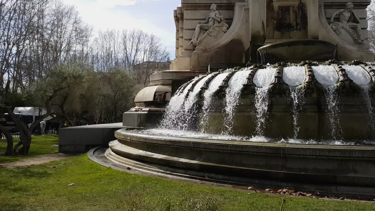 atracción turística muy popular en madrid - la famosa plaza de españa