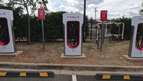 sequence of an electric car being charged