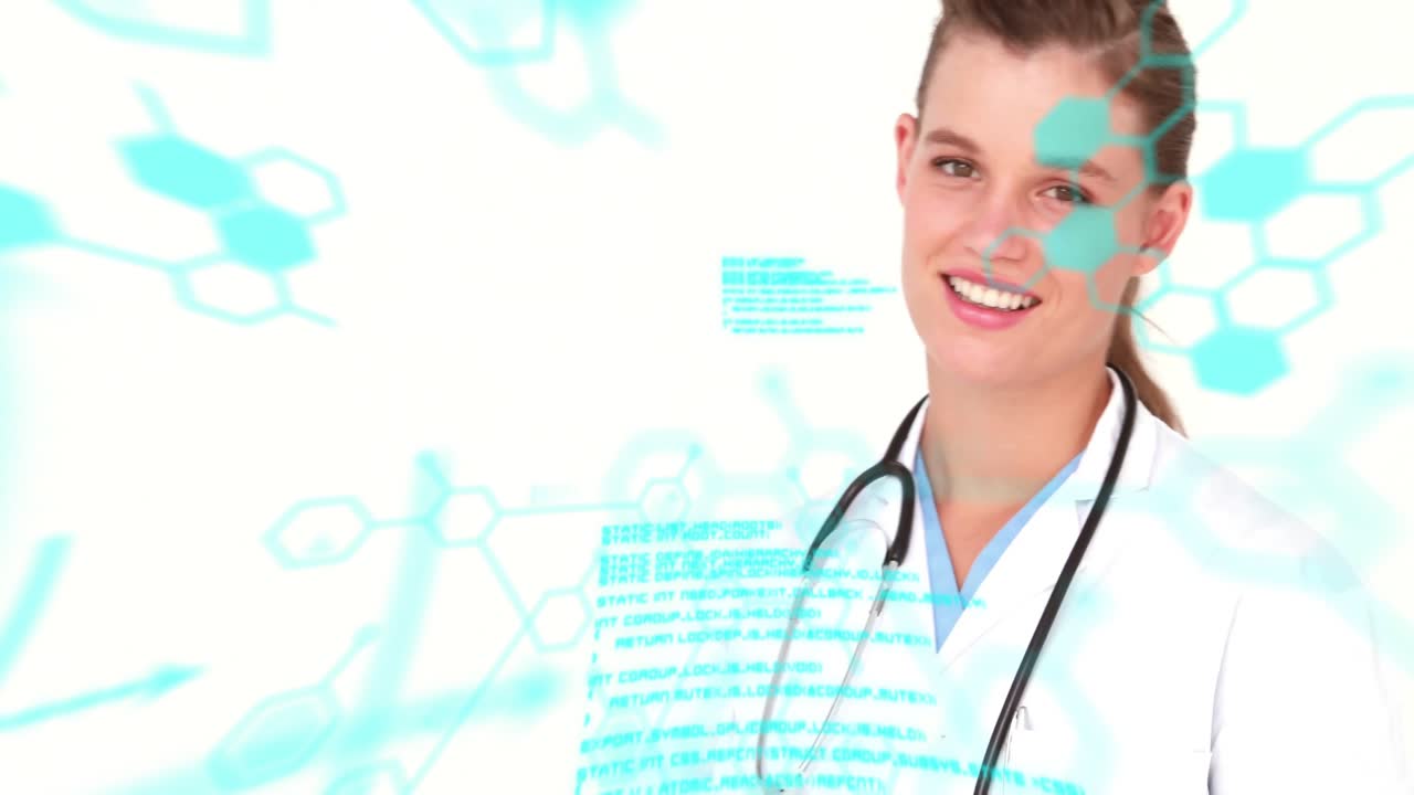 Doctor sosteniendo radiografía de columna, analizando con código desplazándose, hexágonos en movimiento indicando diagnóstico.