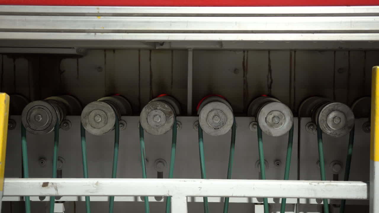 현대 산업에서 사용되는 회전 강철 도르래