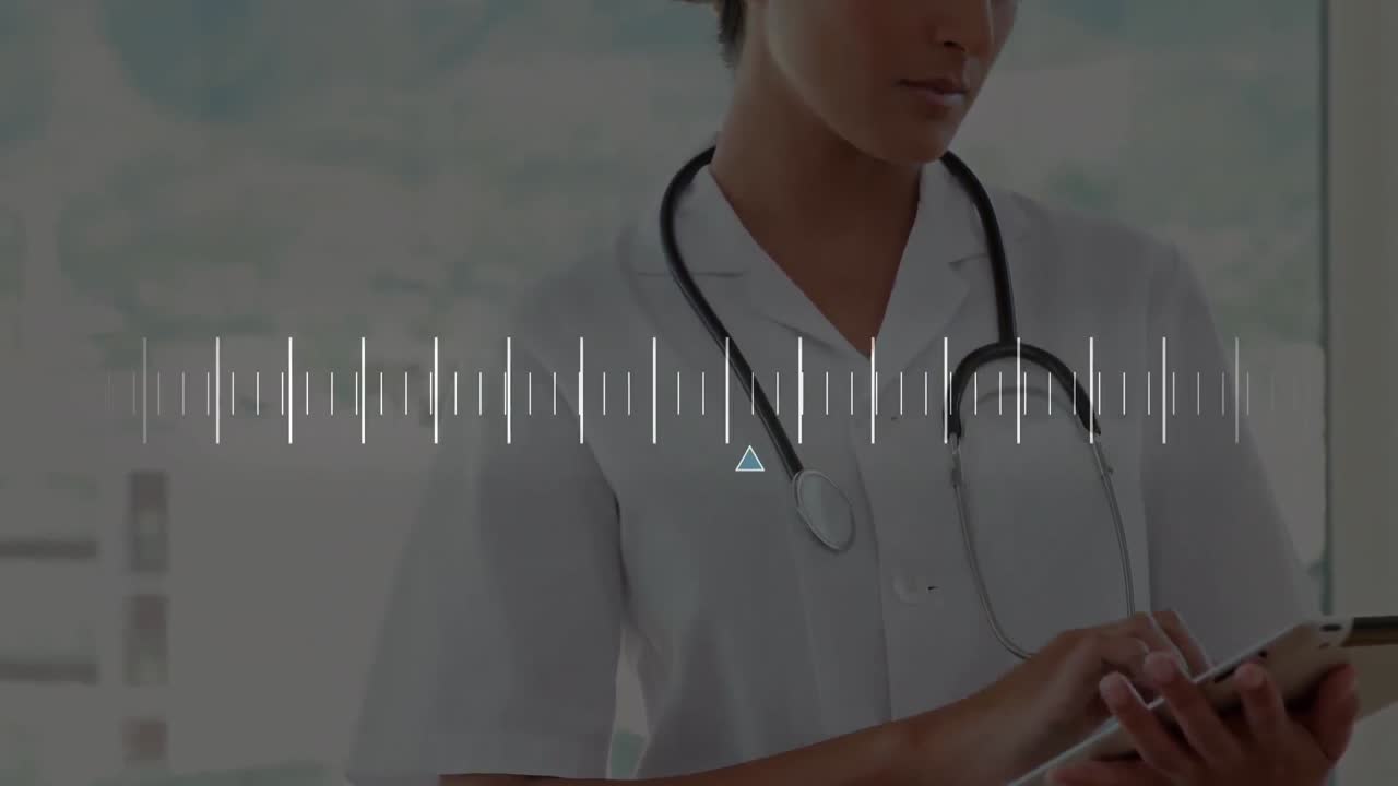 두 인종의 여성 의사에 대한 데이터 처리 애니메이션