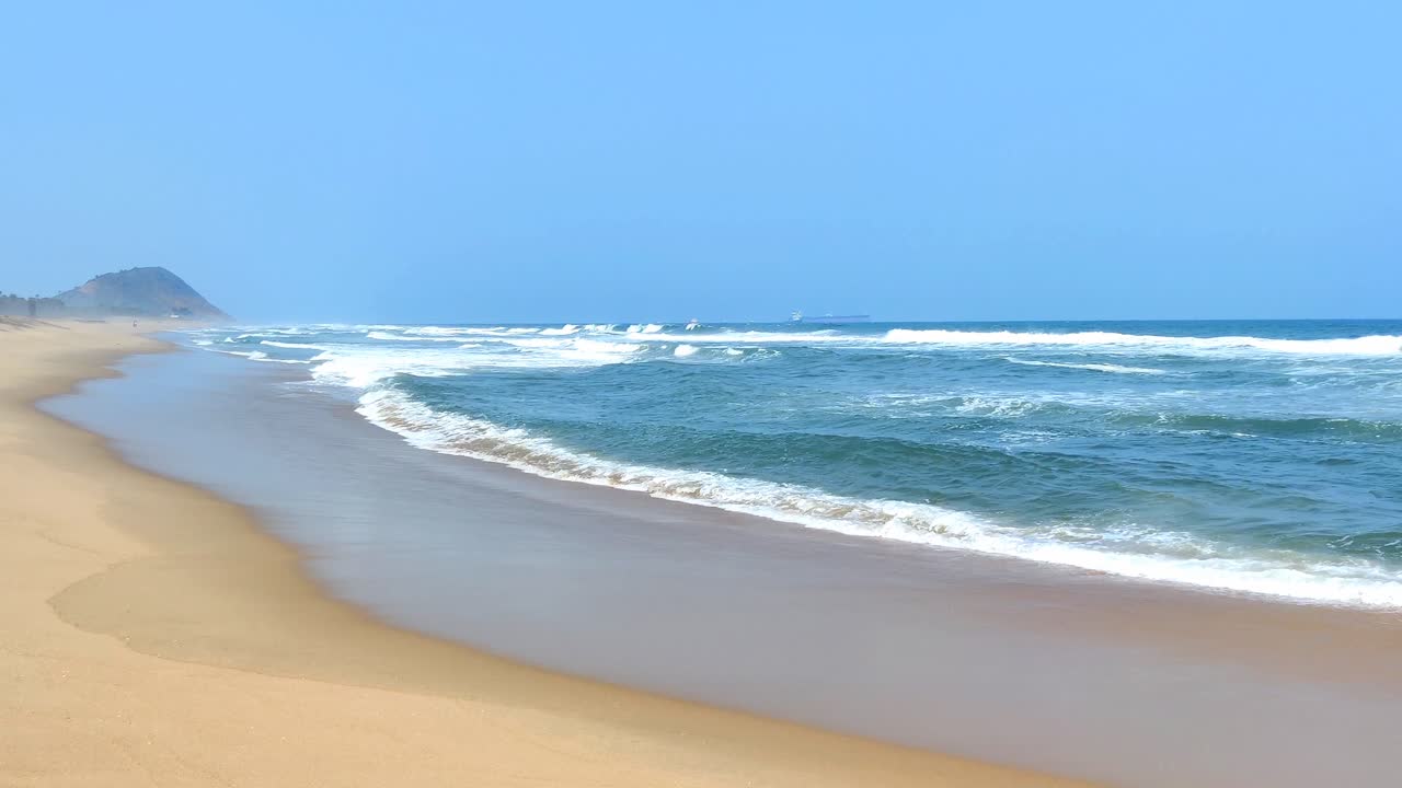 ชายหาดที่สวยงามและสงบเงียบในอินเดีย
