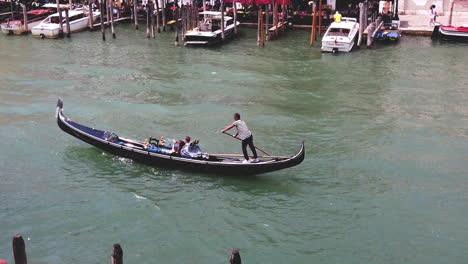 Venecia,-Italia,-Europa,-Góndola,-Cámara-Lenta,-Gran-Canal,-Hd-Durante-El-Día,-59-Segundos,-Velocidad-De-Fotogramas:-30-Fotogramas-Por-Segundo