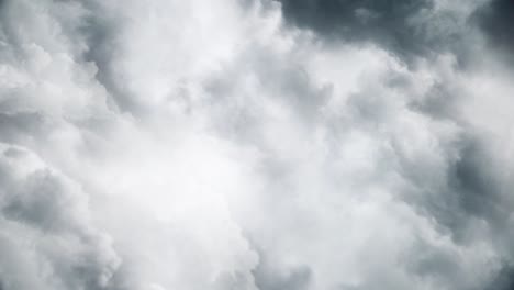 4k-ansicht von gewitter und sich bewegenden dunklen kolumbuswolken