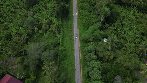 Cambodia-Battambang-Bamboo-Railway-in-Motion