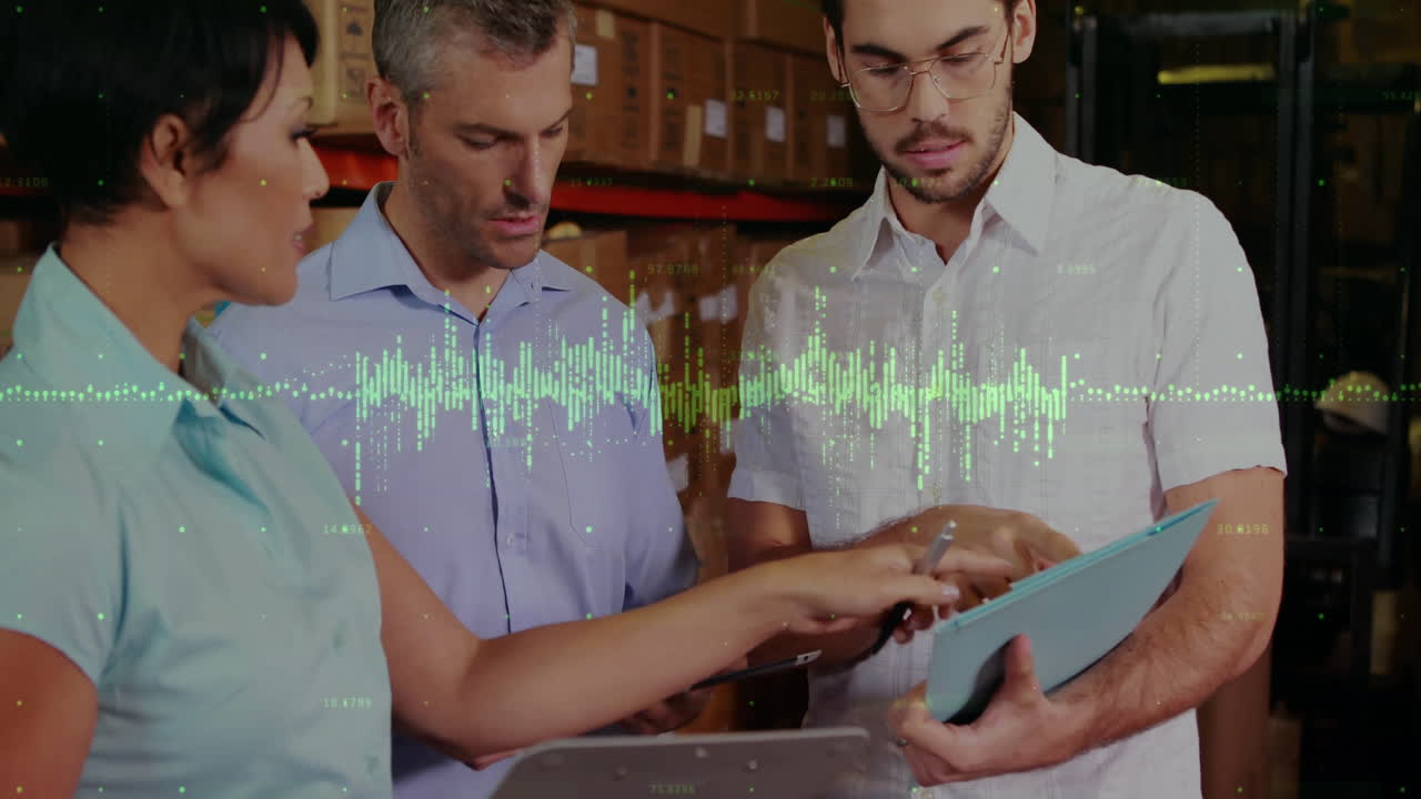 animación del procesamiento de datos financieros y diversos trabajadores en el almacén