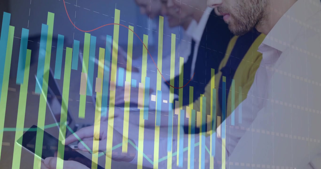 Superposición de gráfico apareciendo gradualmente sobre los dispositivos de los compañeros de trabajo, causando toques y tecleos durante el análisis de datos financieros.