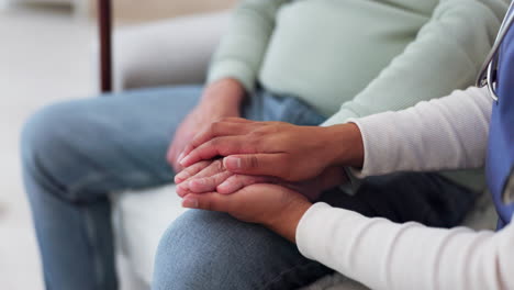 asesoramiento, hombre o cuidador tomados de la mano