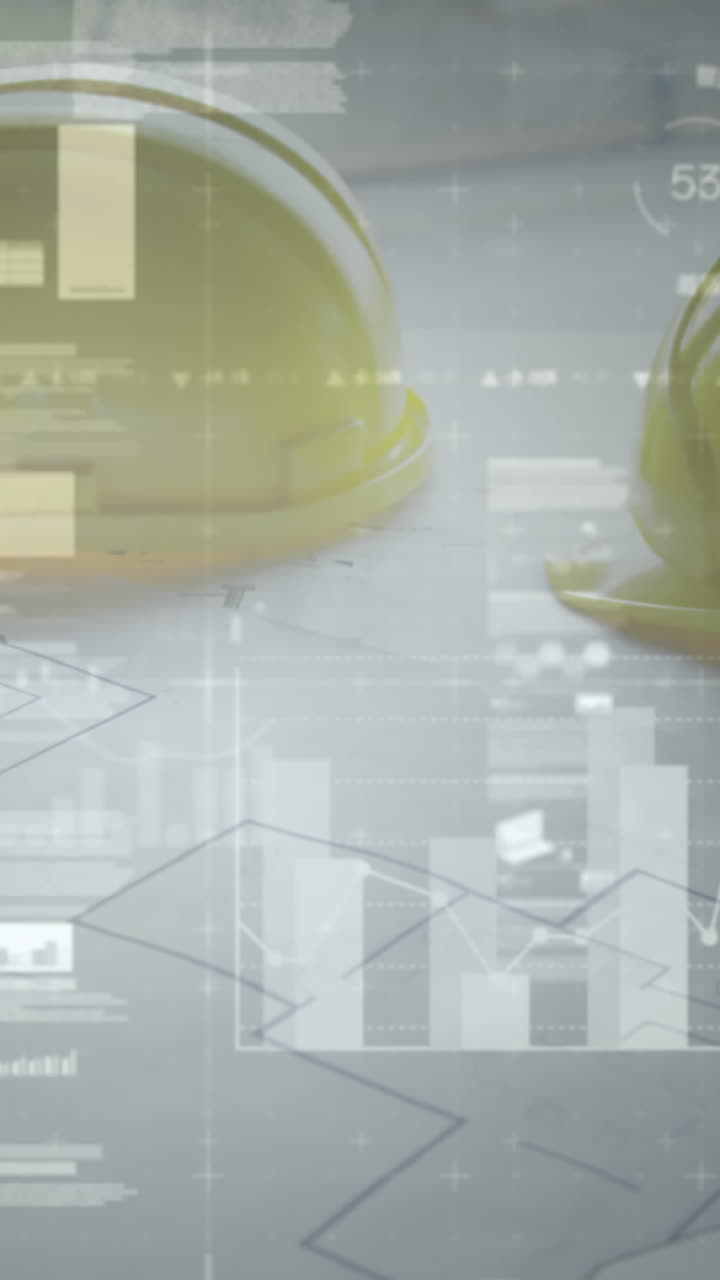 animación de estadísticas y procesamiento de datos financieros sobre planes de arquitectos y cascos de seguridad