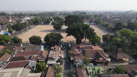 vista aérea, el sur de alun-alun es un campo abierto ubicado dentro del complejo del palacio de yogyakarta