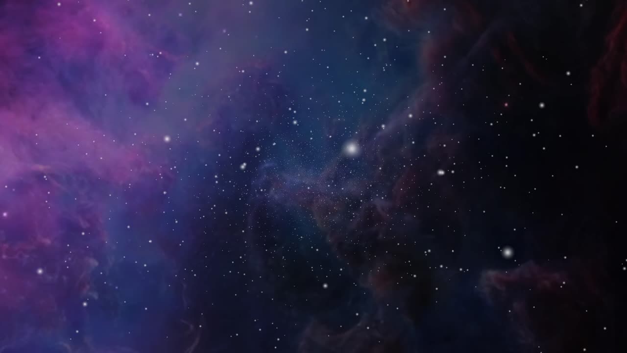 Nubes de nebulosa se mueven lentamente en el universo vacío, espacio