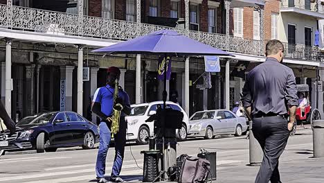 saxophone player in new orleans french quarter