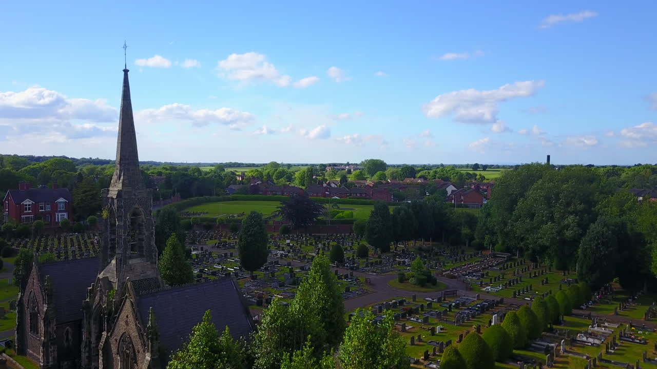 미들위치 체셔, 묘지, 교회