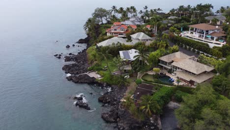 paradise like spot at the coast of maui with amazing background views