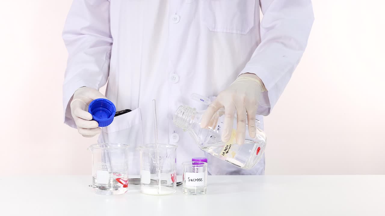 demostración de reacciones químicas que cambian de color