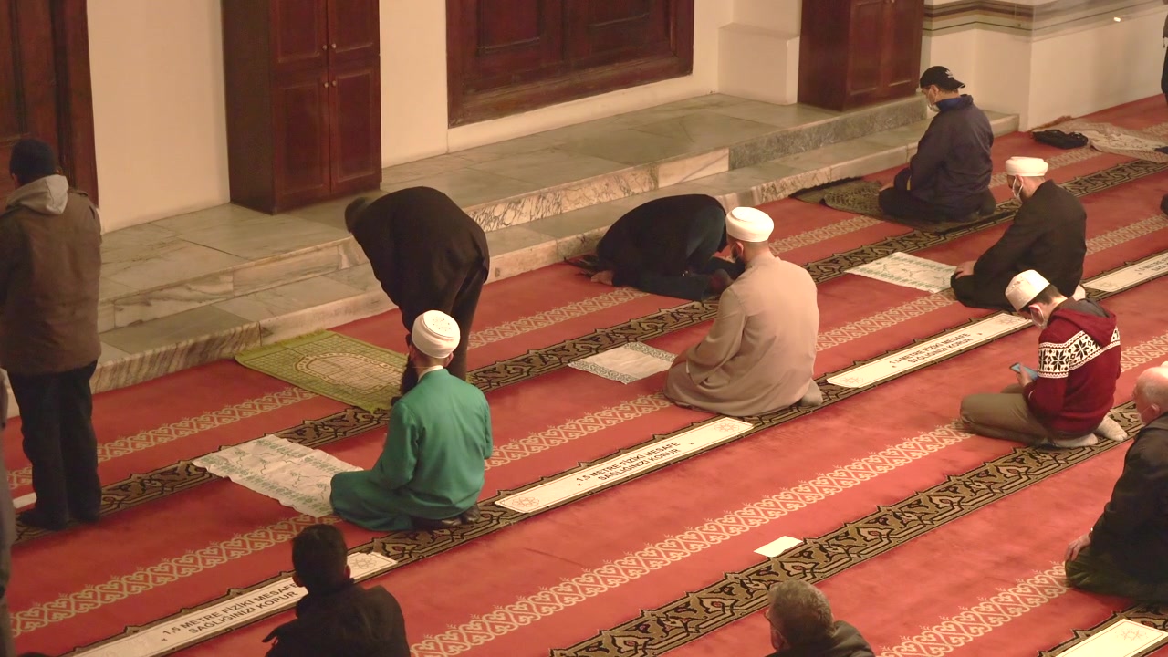Camide Dua Eden Müslüman Erkekler
