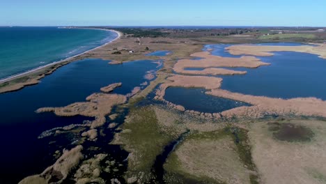 video de drones de la costa danesa protegida y humedales