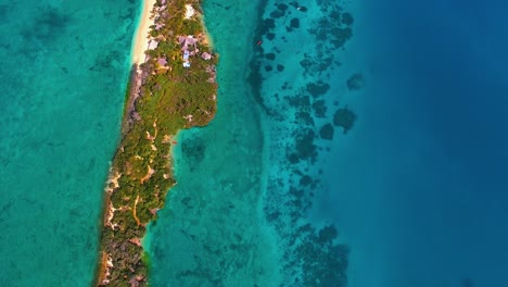 vista aérea de las islas en el archipiélago de zanzíbar