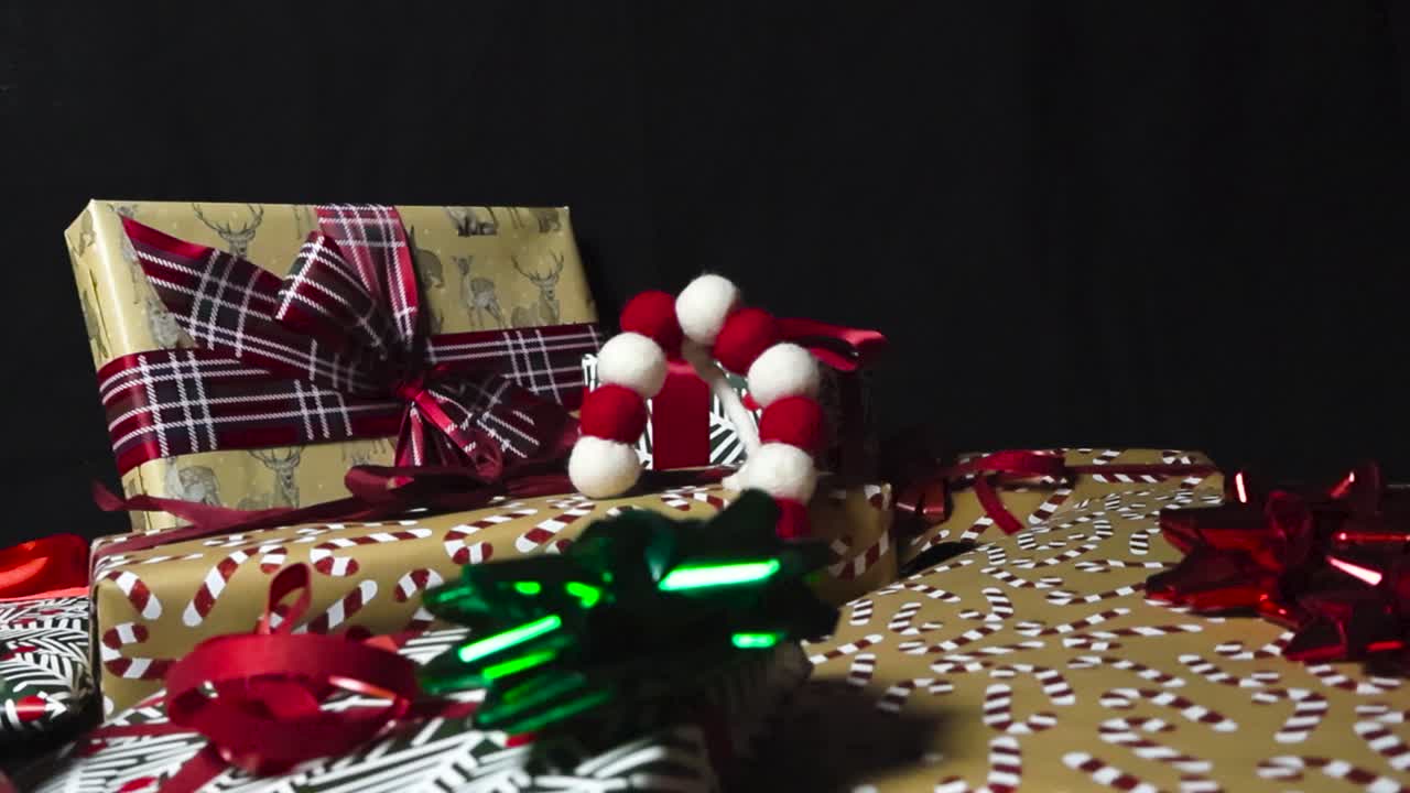 regalos y decoraciones navideñas