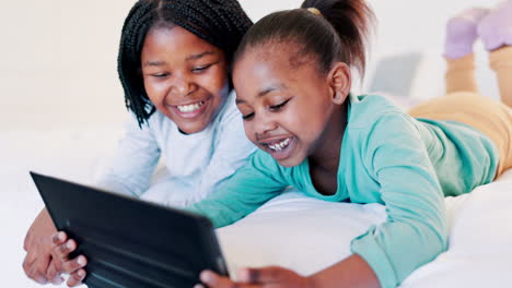 Children,-play-and-tablet-with-games-in-bedroom