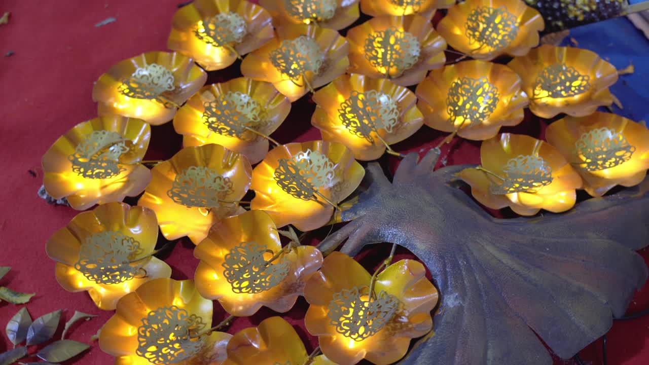 메탈 나무 손으로 만든 벽 미술 공예품 led 조명 클로즈업 뷰