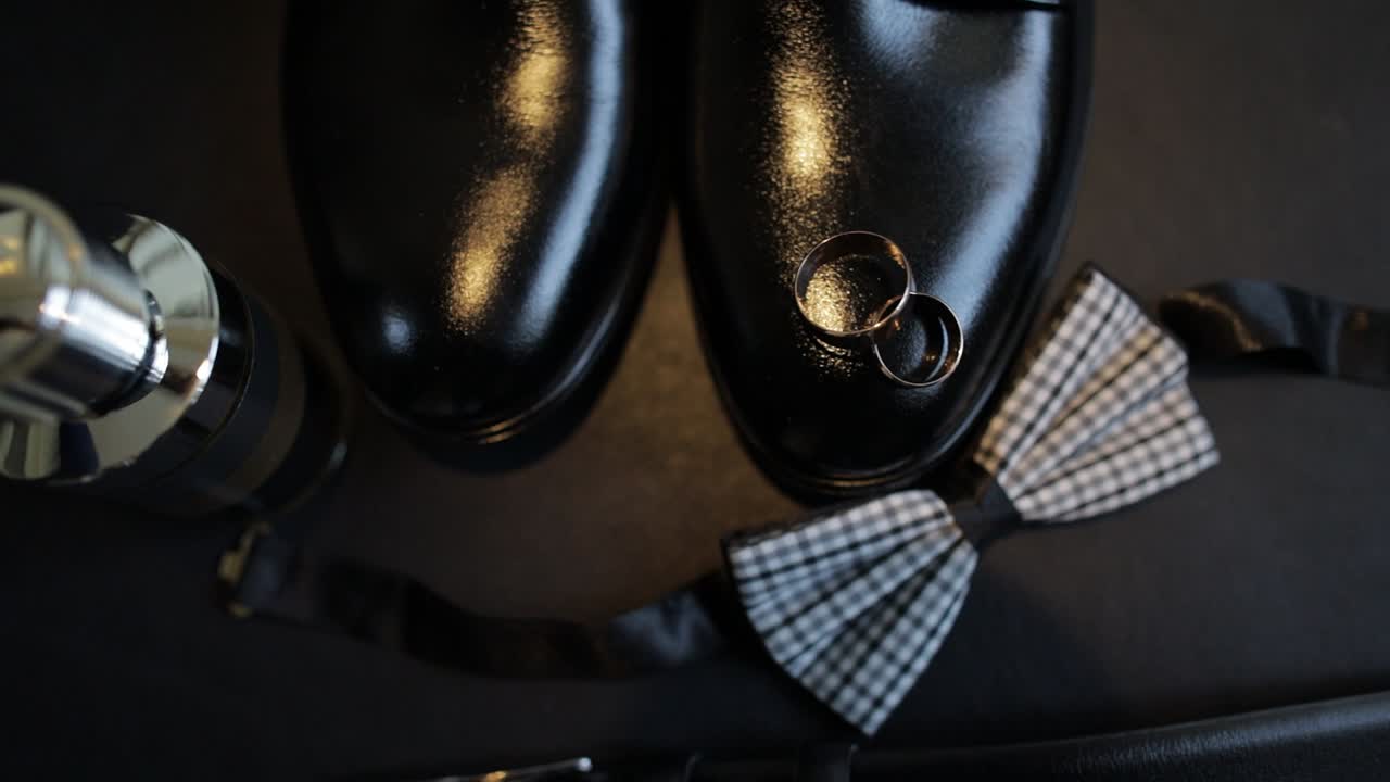 신랑 의 결혼식 의 액세서리