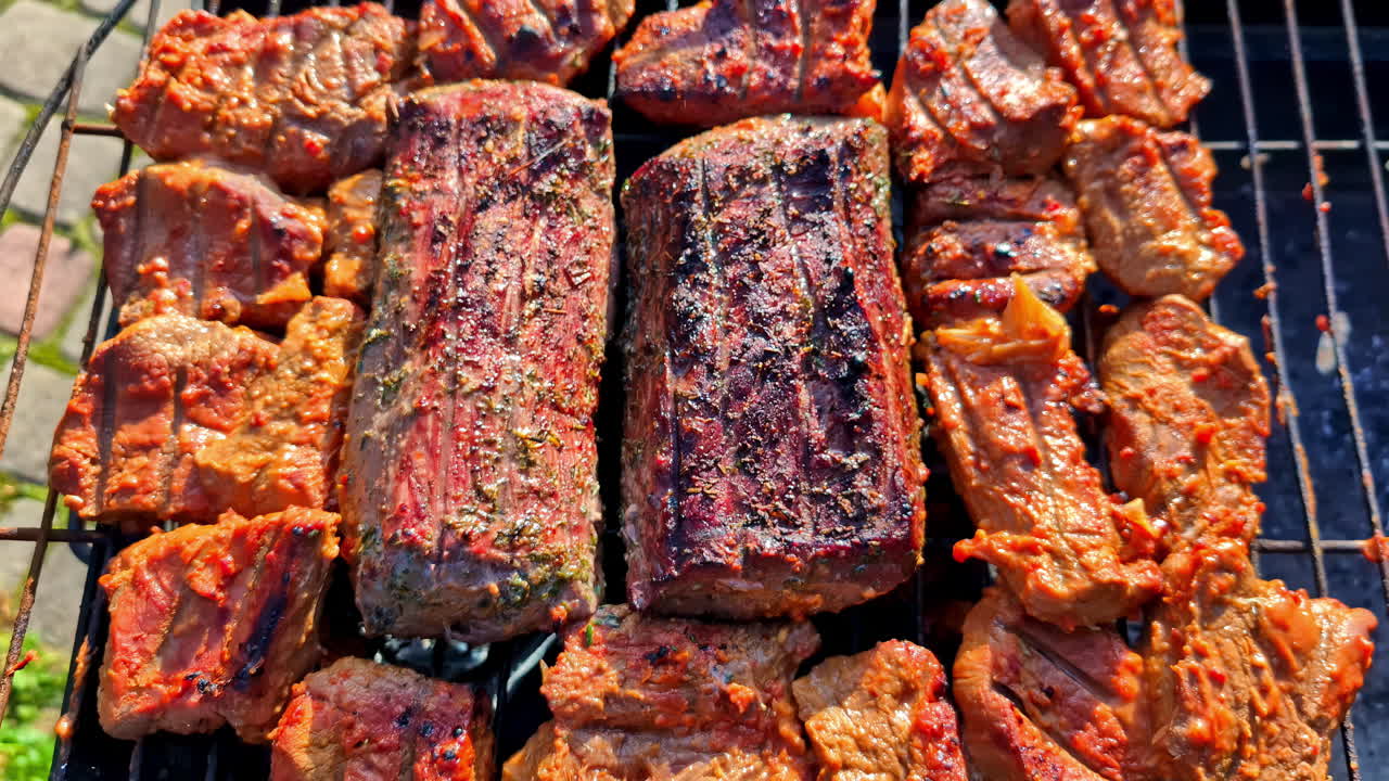 마리네이트 된 장식 된 고기, 고기, 소고기, 허지, 스피어, 흡연, 야외 그릴, 열, 느린 조리기, bbq, 저녁 식사, 바베큐