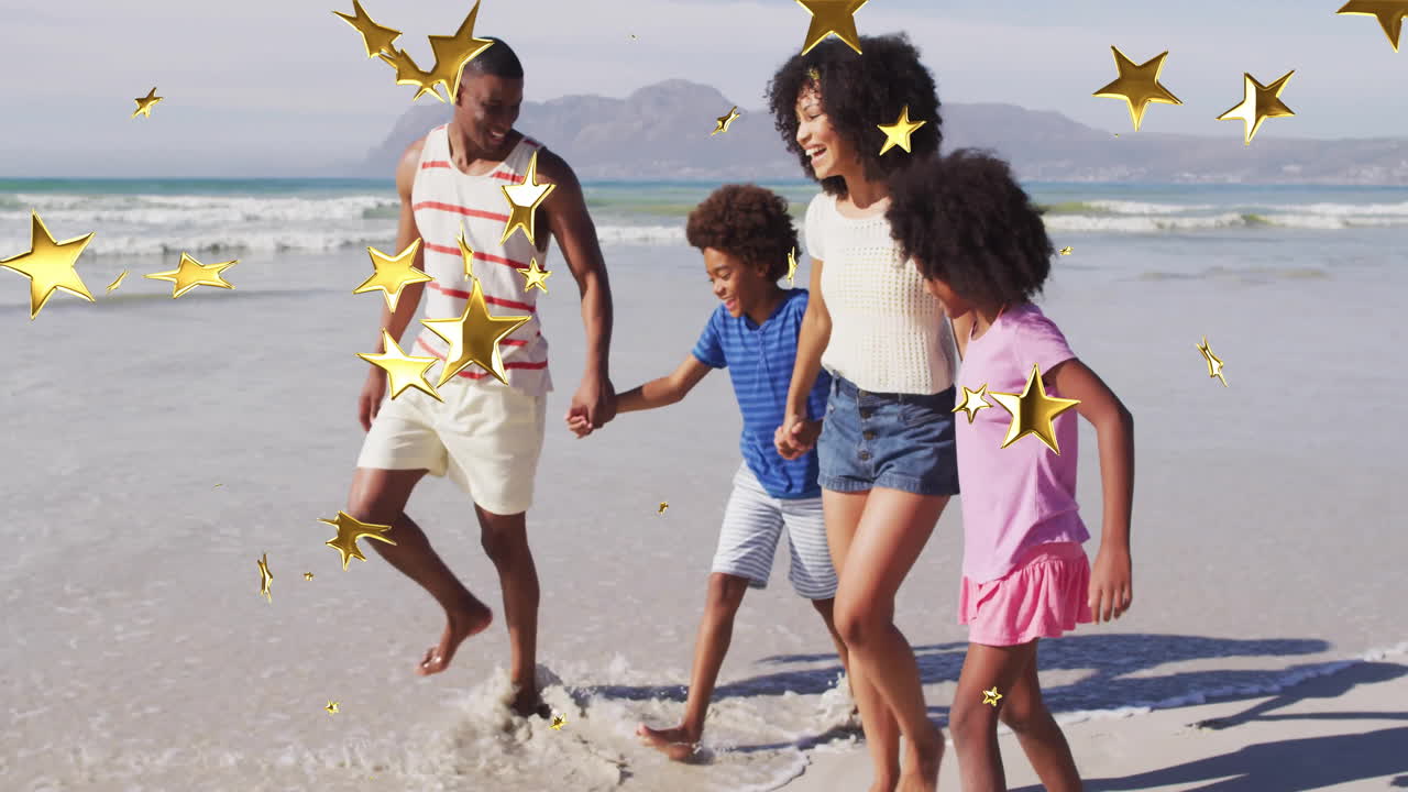 Famiglia che cammina sulla spiaggia con animazione di stelle dorate