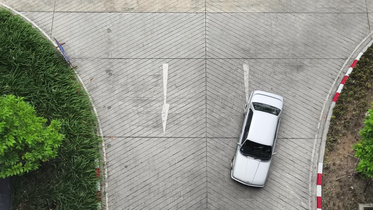 주차장 교차로 방향 화살표