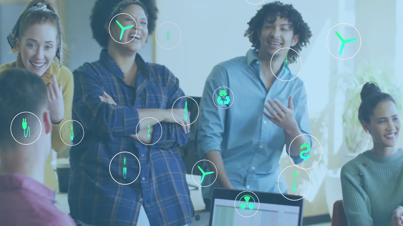 animación de iconos de la ecología sobre diversas personas de negocios en la oficina