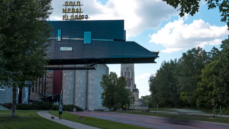 Day-time-lapse-at-The-Guthrie-Theater-in-Minneapolis,-Minnesota