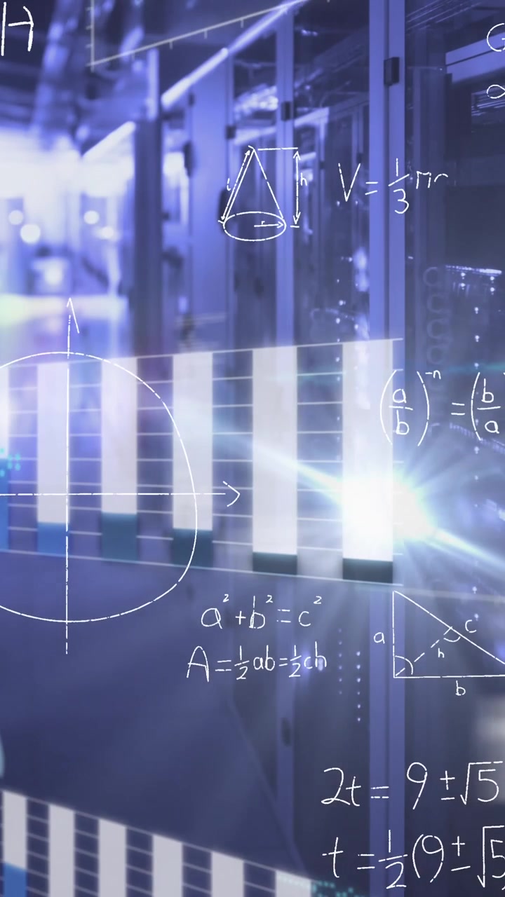 Animation af matematiske ligninger, databehandling og lyspunkt mod et computerserverrum.