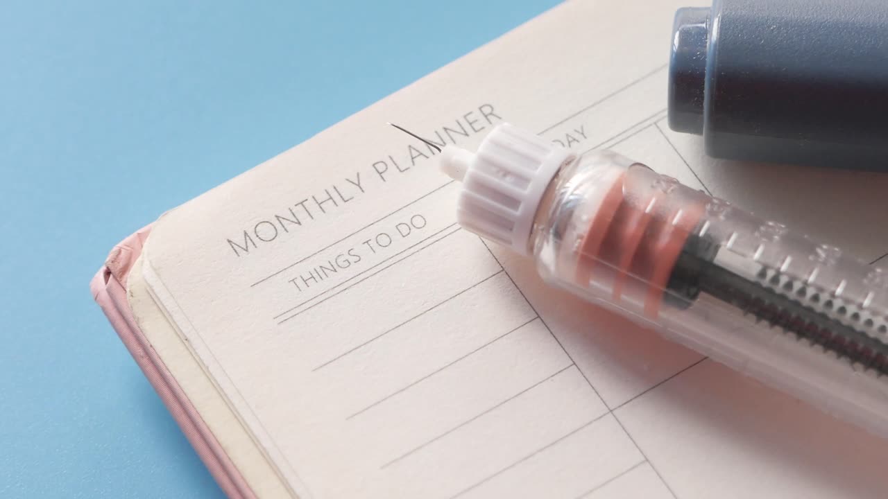 월간 계획기 및 의료 장비