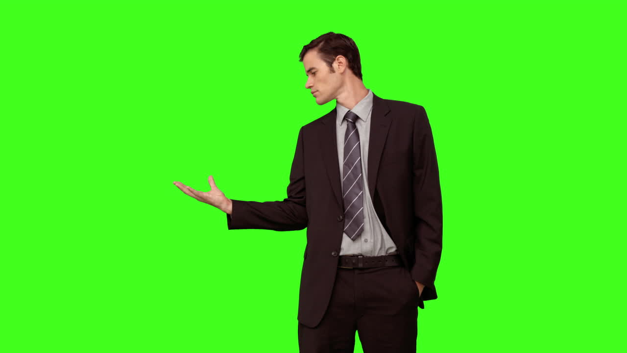 사업가 가 손 으로 제시 하는 것