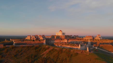 Tirando-Hacia-Atrás-Desde-El-Fuerte-De-Nuestra-Señora-De-Gracia